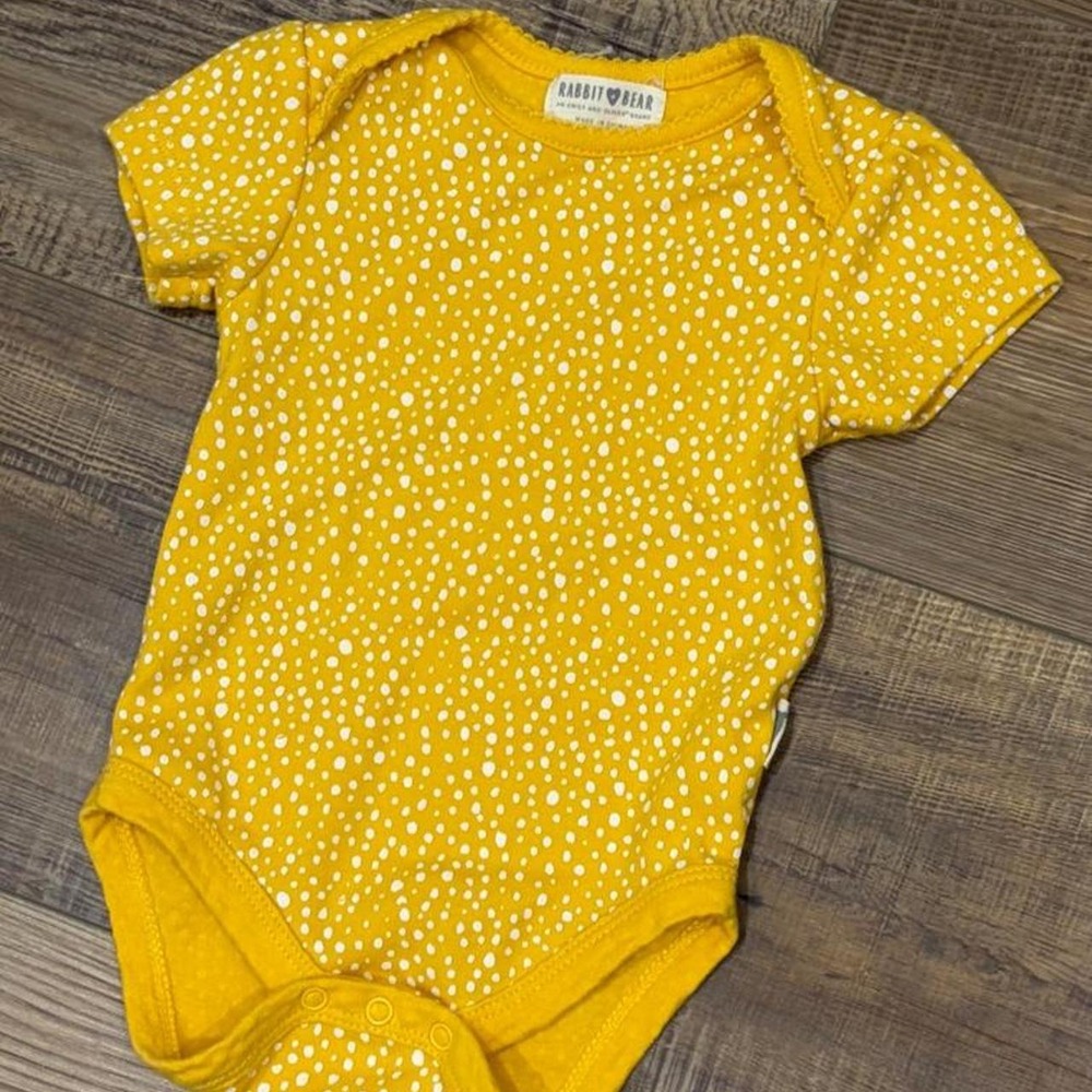 'Rabbit & Bear 3-6 mo organic cotton yellow bodysuit with white polka dots